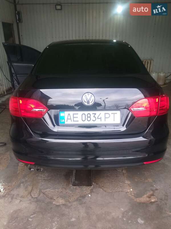 Седан Volkswagen Jetta 2012 в Кривому Розі