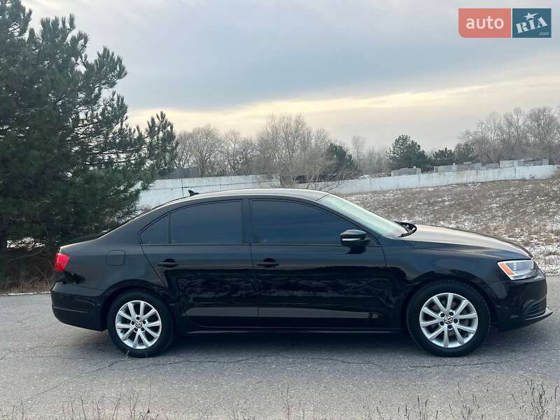 Седан Volkswagen Jetta 2011 в Дніпрі