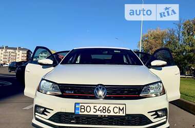 Седан Volkswagen Jetta 2017 в Києві