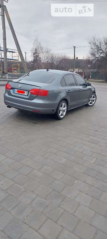 Седан Volkswagen Jetta 2011 в Запорожье