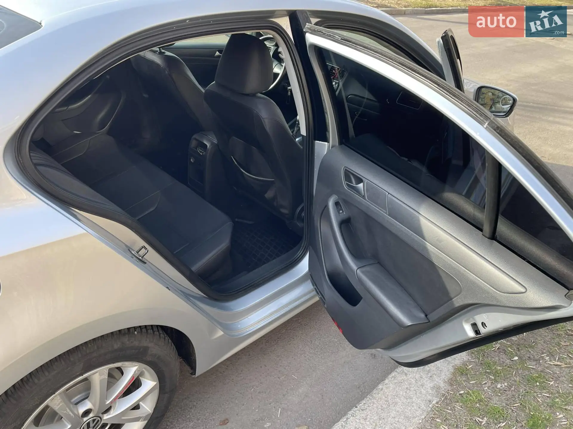 2011 Volkswagen Jetta - мініатюра 32