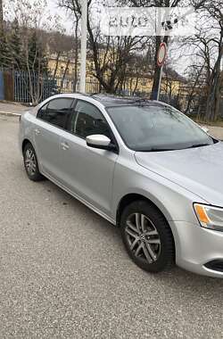 Седан Volkswagen Jetta 2012 в Тячеве