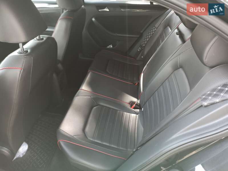 Седан Volkswagen Jetta 2014 в Киеве