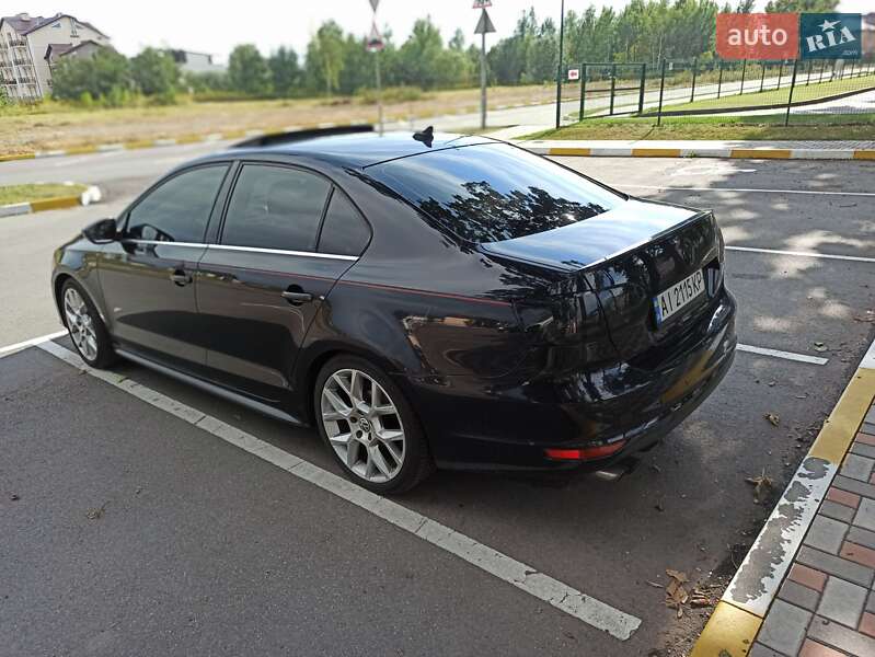 Седан Volkswagen Jetta 2014 в Киеве