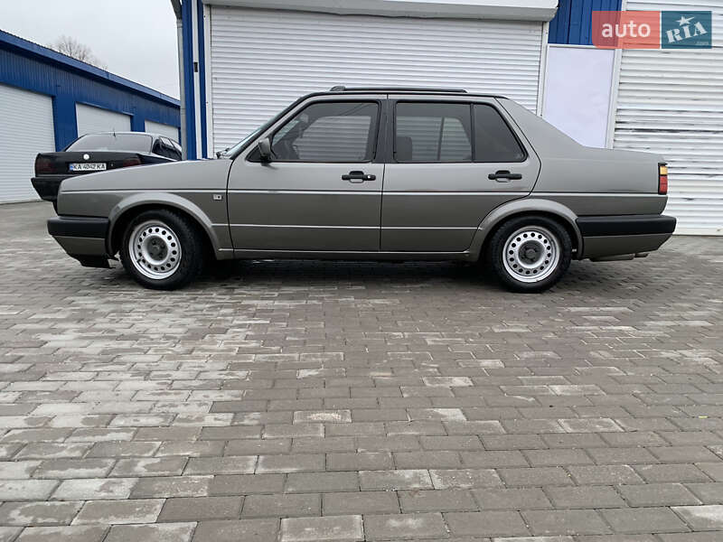 Седан Volkswagen Jetta 1988 в Корсуне-Шевченковском