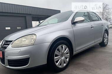 Седан Volkswagen Jetta 2006 в Василькове