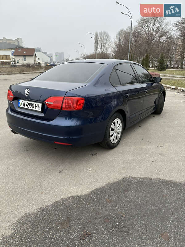 Седан Volkswagen Jetta 2014 в Києві