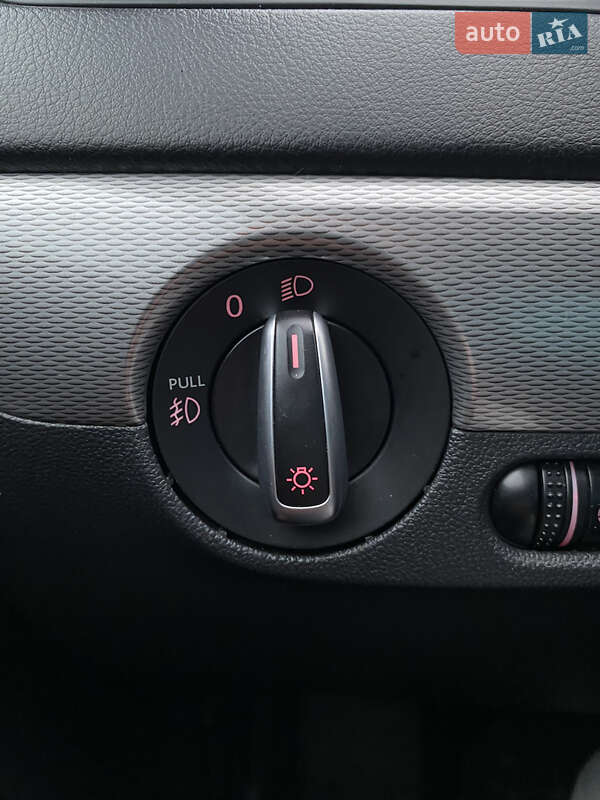 Седан Volkswagen Jetta 2014 в Києві