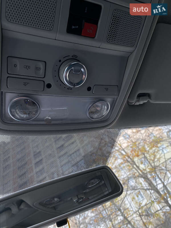 Седан Volkswagen Jetta 2014 в Києві