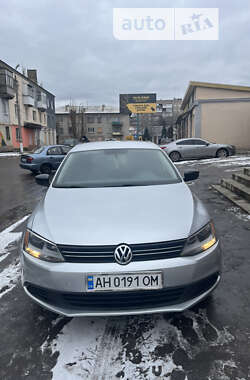 Седан Volkswagen Jetta 2012 в Покровську