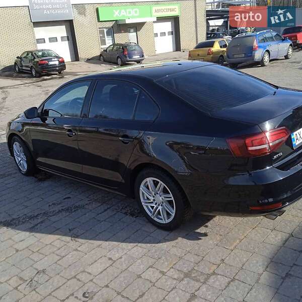 Седан Volkswagen Jetta 2016 в Харькове