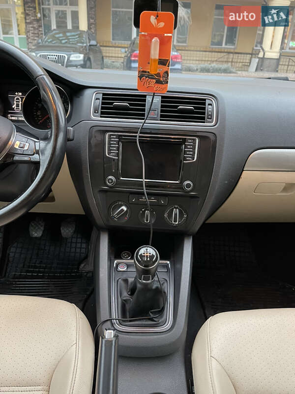 Седан Volkswagen Jetta 2017 в Киеве фото 15 Седан Volkswagen Jetta 2017 в Киеве