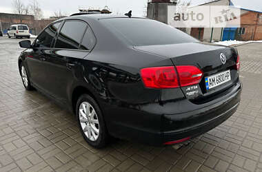 Седан Volkswagen Jetta 2010 в Житомире