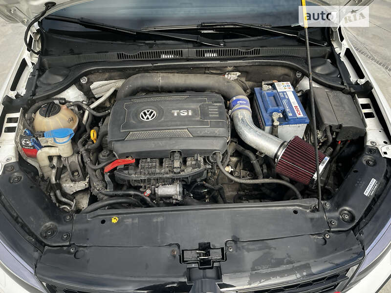 Седан Volkswagen Jetta 2017 в Киеве