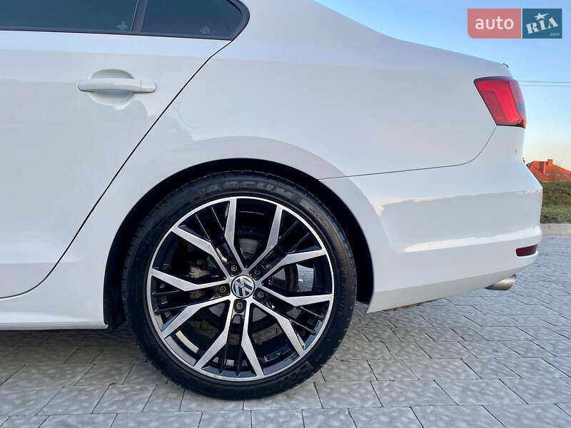 Седан Volkswagen Jetta 2014 в Пустомытах