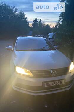 Седан Volkswagen Jetta 2016 в Николаеве