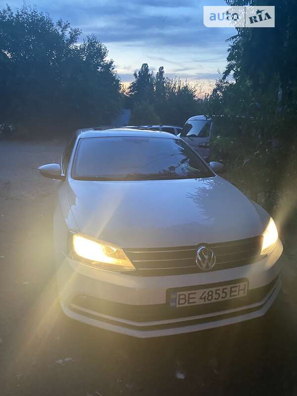 Седан Volkswagen Jetta 2016 в Николаеве