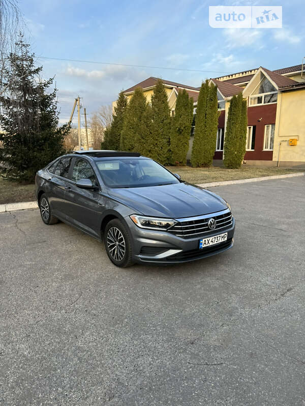 Седан Volkswagen Jetta 2018 в Харькове