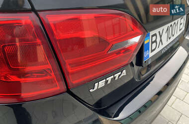 Седан Volkswagen Jetta 2011 в 