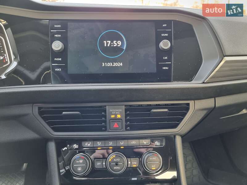 Седан Volkswagen Jetta 2019 в Києві