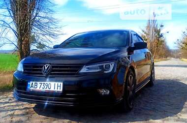 Седан Volkswagen Jetta 2015 в Вінниці