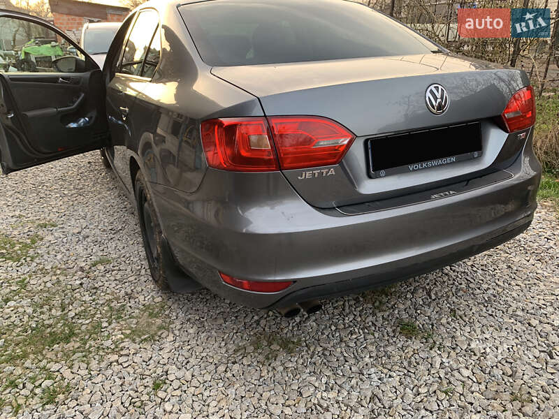 Седан Volkswagen Jetta 2011 в Житомирі