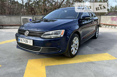 Седан Volkswagen Jetta 2013 в Києві