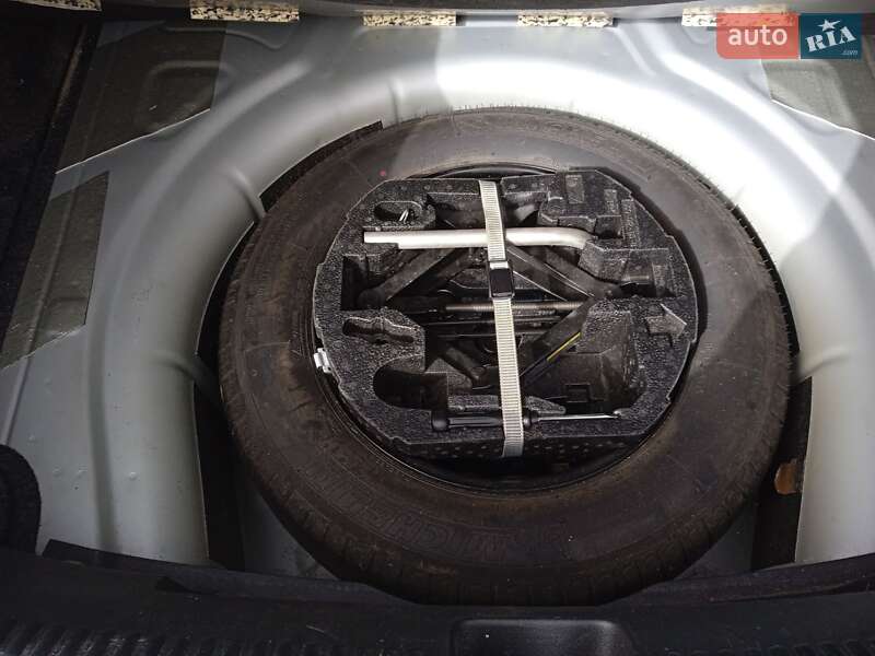 Седан Volkswagen Jetta 2014 в Львове