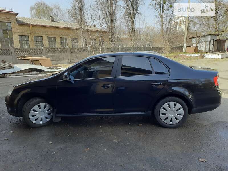 Седан Volkswagen Jetta 2006 в Киеве