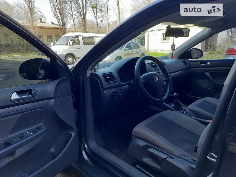 Седан Volkswagen Jetta 2006 в Киеве
