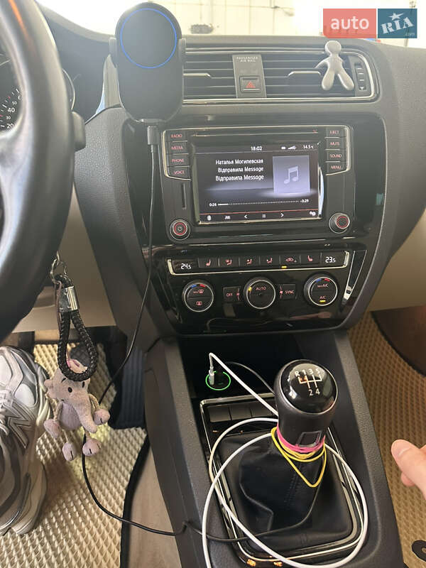 Седан Volkswagen Jetta 2016 в Одесі