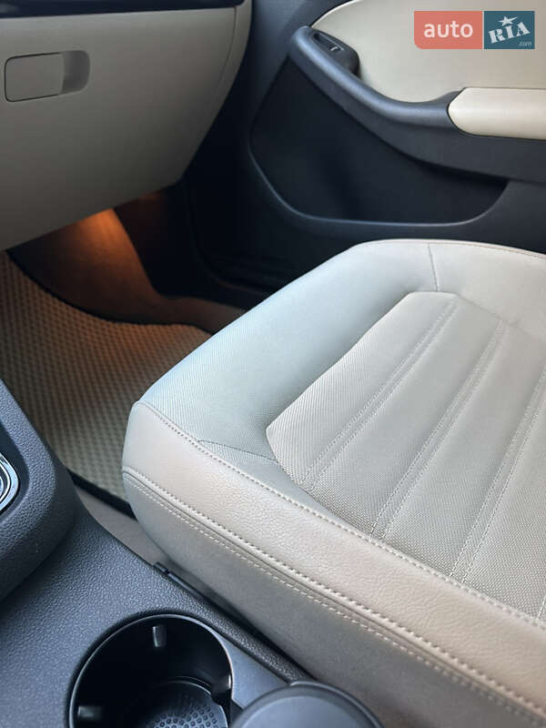 Седан Volkswagen Jetta 2016 в Одесі