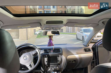 Седан Volkswagen Jetta 2012 в Ивано-Франковске