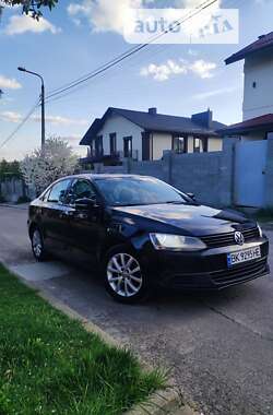 Седан Volkswagen Jetta 2011 в Ровно