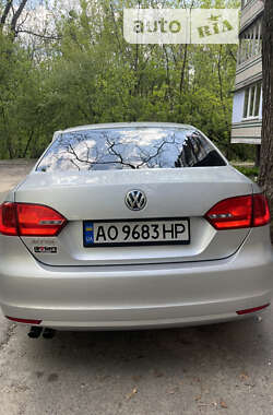 Седан Volkswagen Jetta 2013 в Киеве