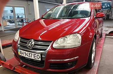 Седан Volkswagen Jetta 2006 в Амвросиевке