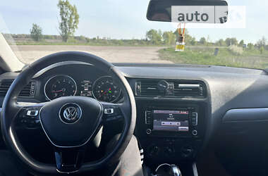 Седан Volkswagen Jetta 2015 в Борисполе