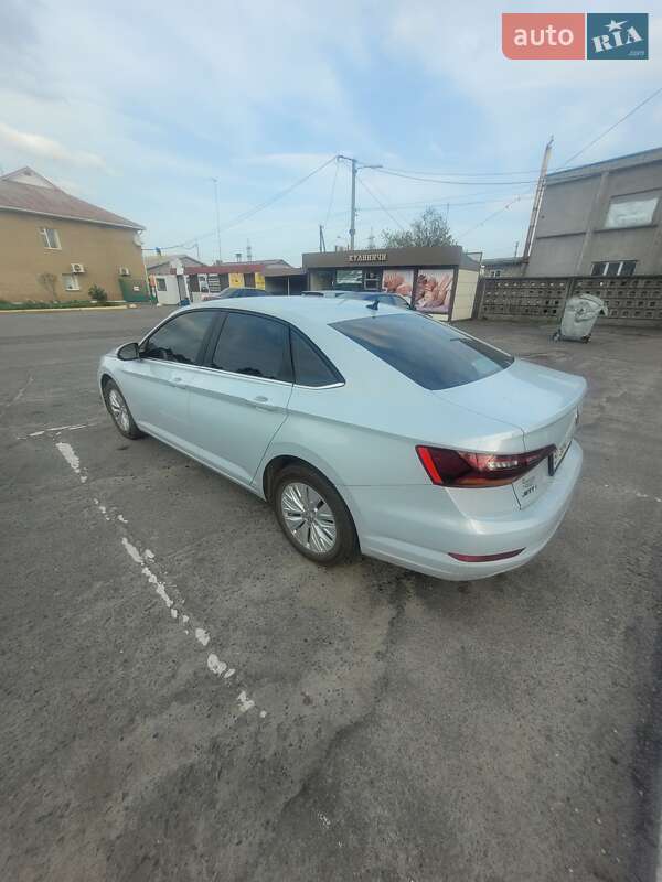 Седан Volkswagen Jetta 2018 в Горішніх Плавнях