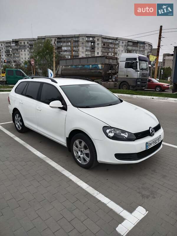 Универсал Volkswagen Jetta 2012 в Сумах