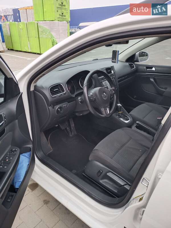 Универсал Volkswagen Jetta 2012 в Сумах