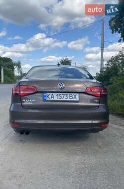 Седан Volkswagen Jetta 2014 в Києві