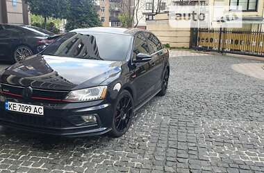 Седан Volkswagen Jetta 2015 в Киеве