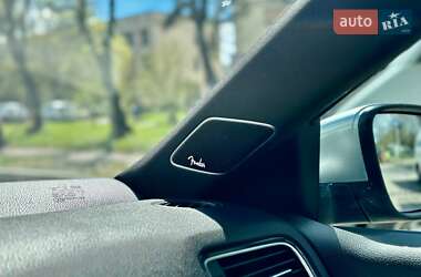 Седан Volkswagen Jetta 2015 в Новояворовске