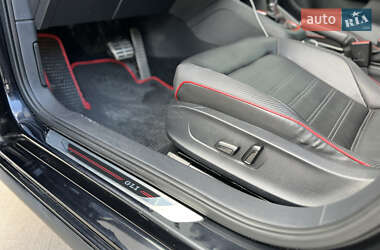 Седан Volkswagen Jetta 2015 в 