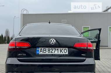 Седан Volkswagen Jetta 2016 в Виннице