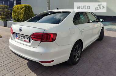 Седан Volkswagen Jetta 2013 в Виннице