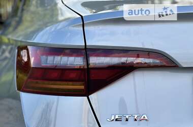 Седан Volkswagen Jetta 2019 в Стрые