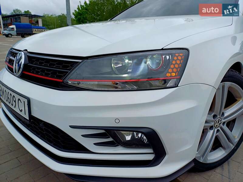 Седан Volkswagen Jetta 2016 в Тернополе