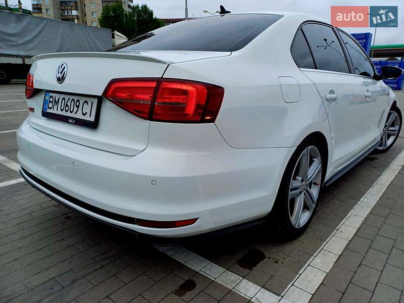 Седан Volkswagen Jetta 2016 в Тернополе