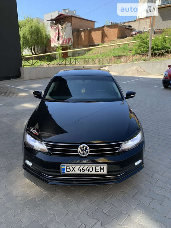 Седан Volkswagen Jetta 2015 в Хмельницком